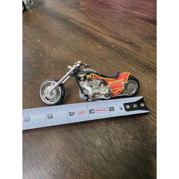 Matchbox - Harley Davidson - 1:64 Diecast Motorcycle Marines 25 Chopper - Picture 13 of 16